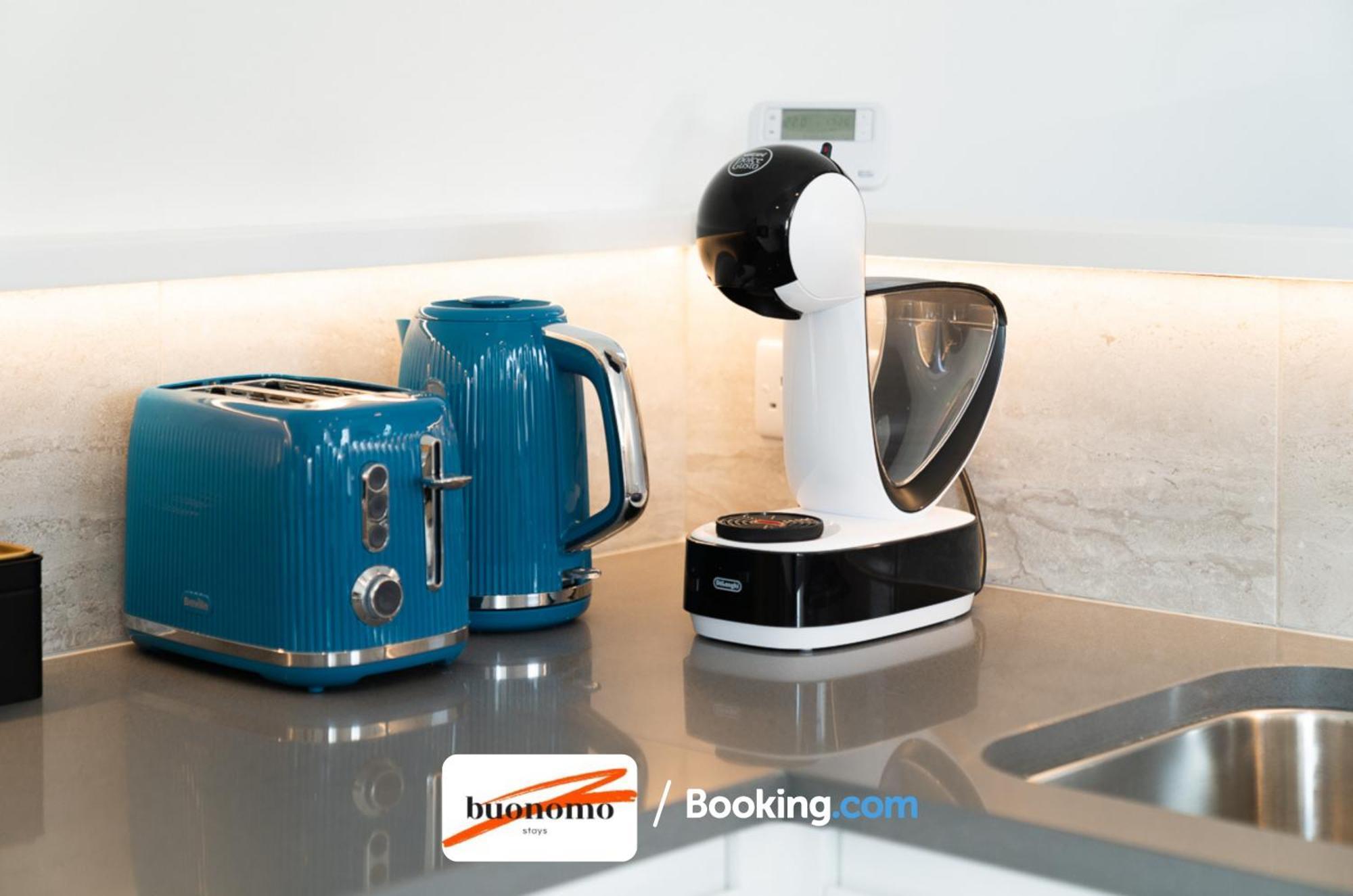 Two Bedroom Apartment At Buonomo Stays Short Lets & Serviced Accommodation Londra Exterior foto